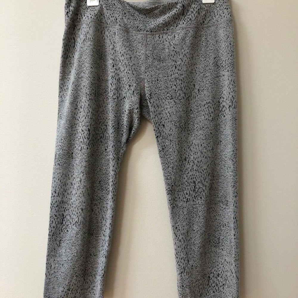 Fabletics Gray Cropped Burnout Leggings